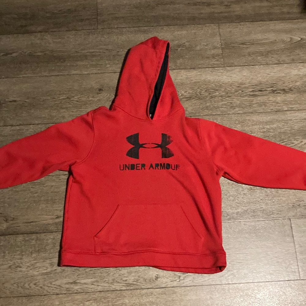 Red youth XL under armor hoodie used comes from smoke free home.